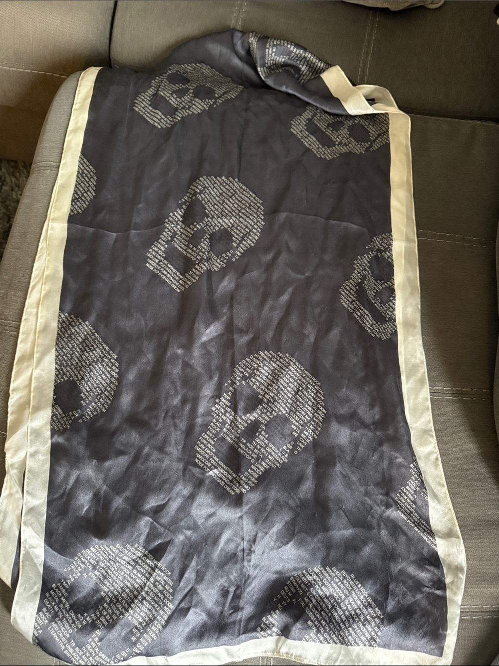 Vince Camuto silk scarf Scarf Throw